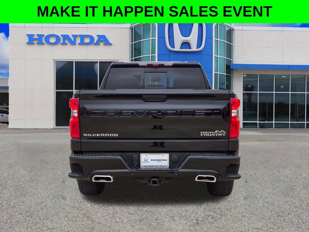 Used 2023 Chevrolet Silverado 1500 High Country w/ Technology Package AWD/4WD image 4