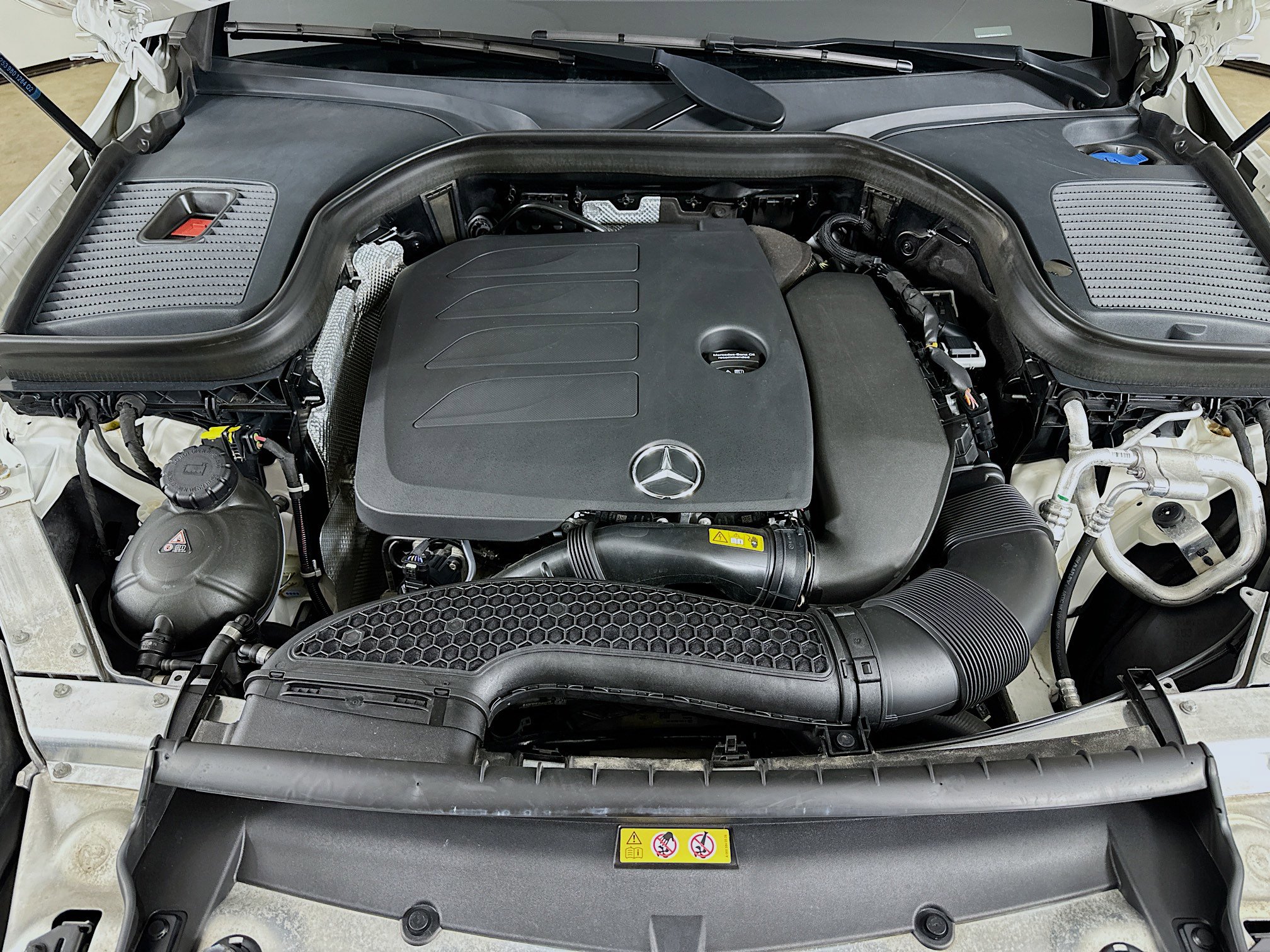 Certified 2022 Mercedes-Benz GLC 300 4MATIC w/ Multimedia Package Lite image 39