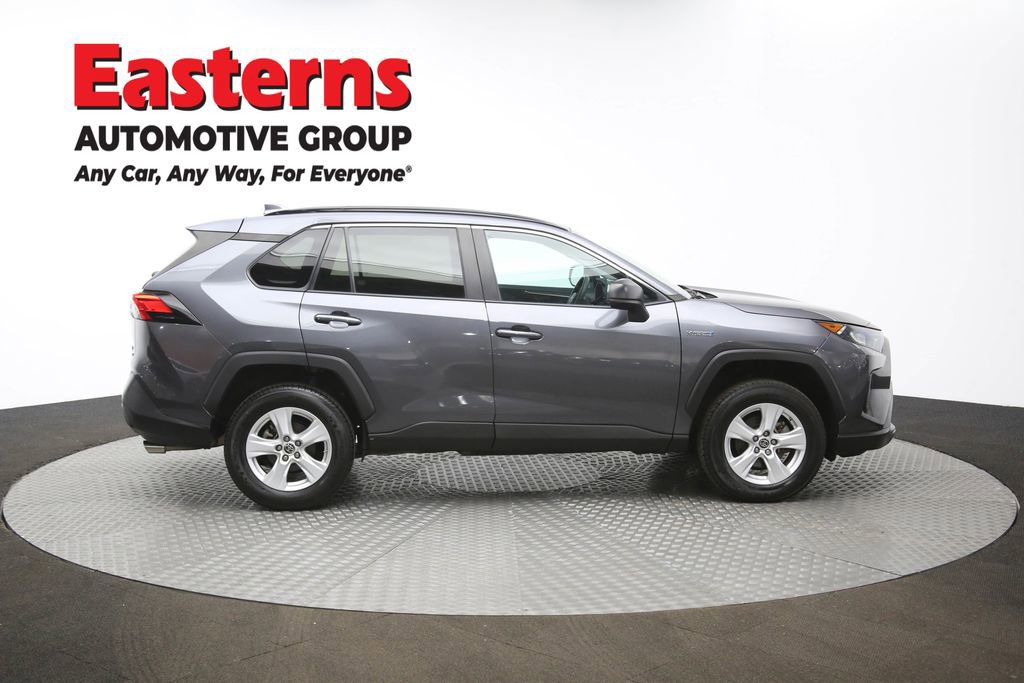 Used 2021 Toyota RAV4 LE image 44