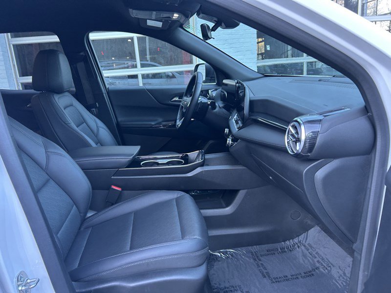 Used 2025 Chevrolet Equinox LT w/ Convenience Package II image 26