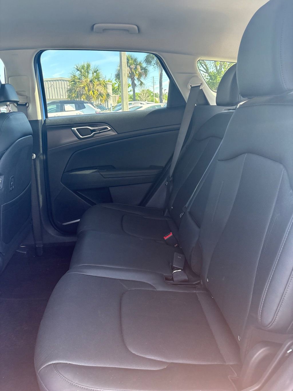 Used 2026 Kia Sportage EX image 3