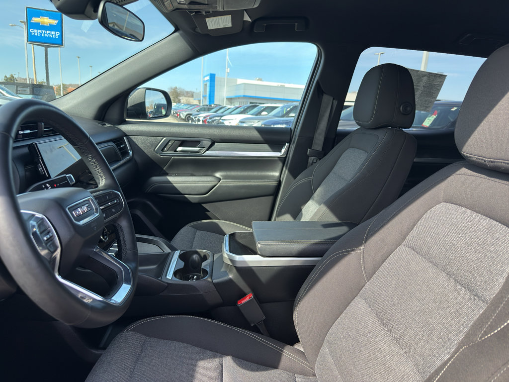 Used 2025 GMC Terrain Elevation image 27