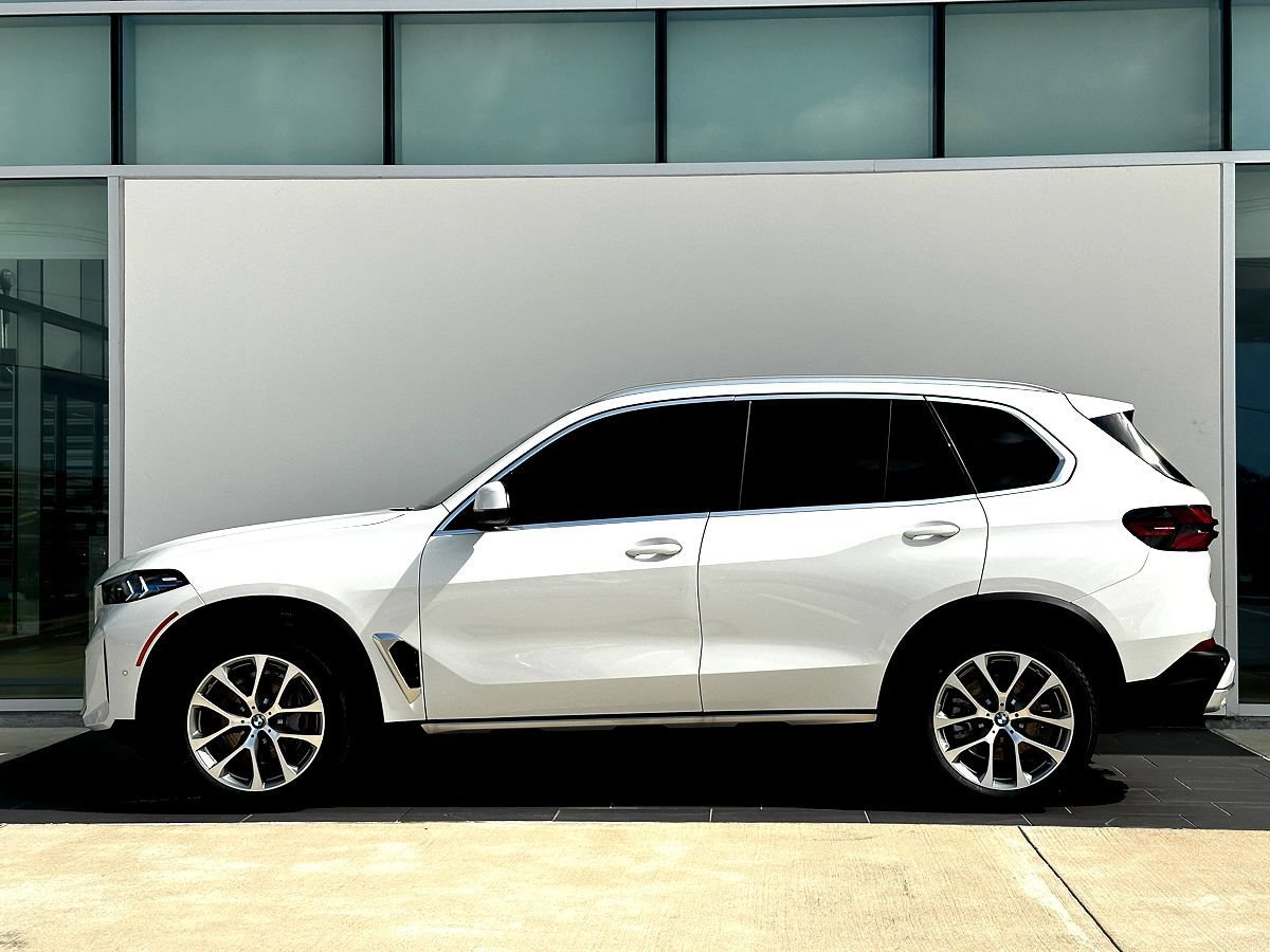 New 2026 BMW X5 xDrive40i AWD/4WD image 8