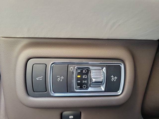 Certified 2024 Lincoln Nautilus Black Label AWD/4WD image 12