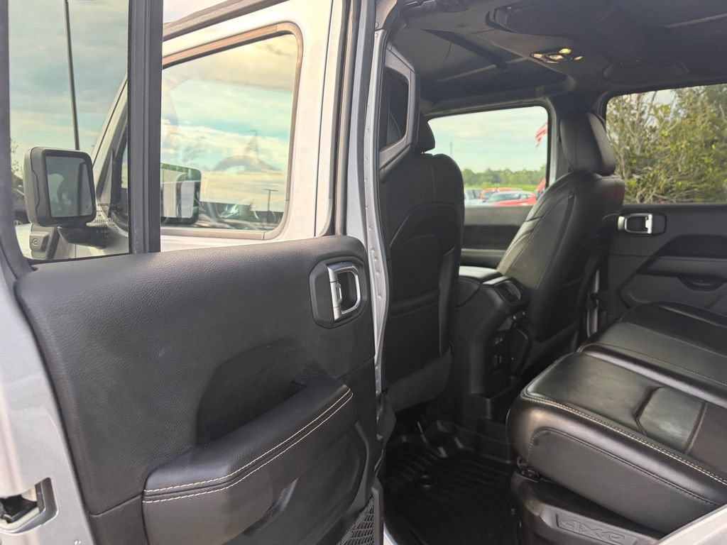 Used 2021 Jeep Wrangler Unlimited Sahara w/ Cold Weather Group AWD/4WD image 40