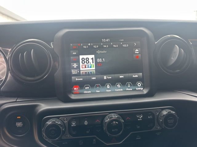 Used 2023 Jeep Wrangler Sport image 12