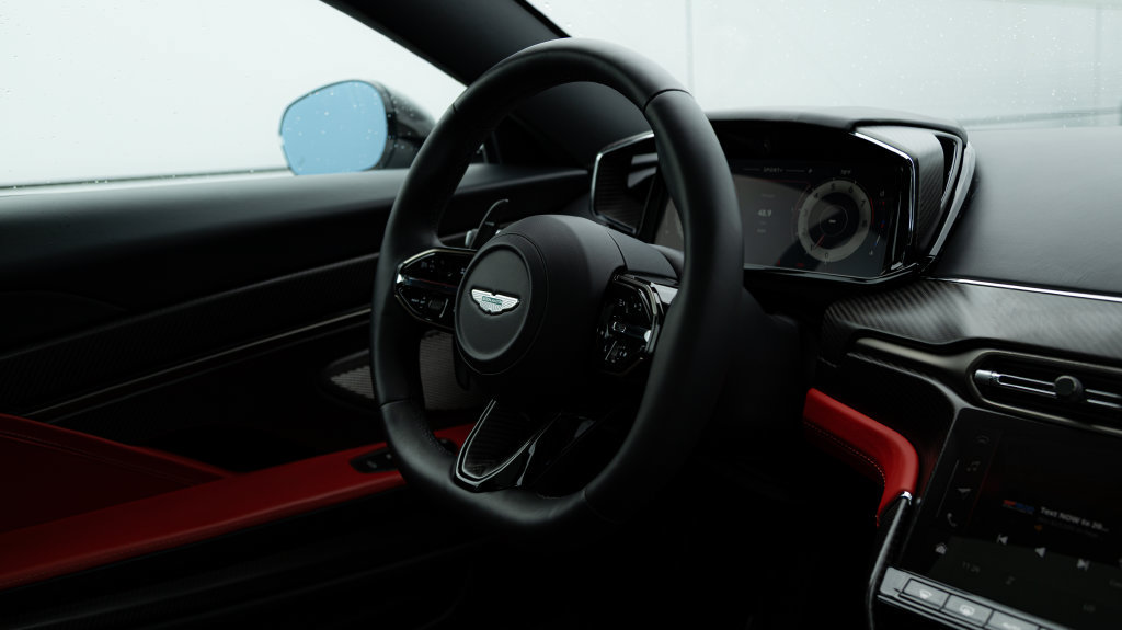 Used 2025 Aston Martin Vanquish RWD image 41