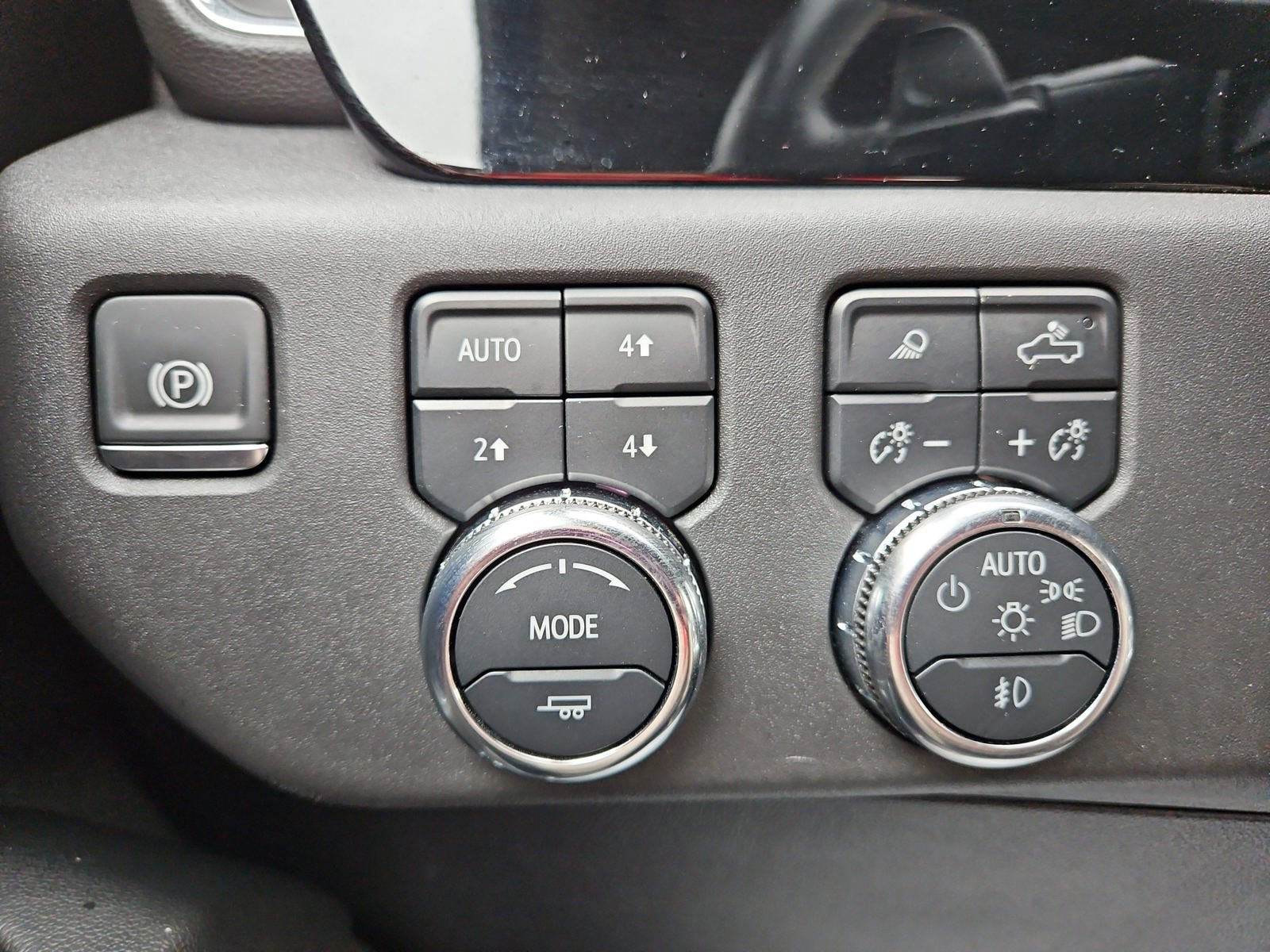 Used 2024 GMC Sierra 1500 SLT w/ SLT Premium Plus Package AWD/4WD image 15