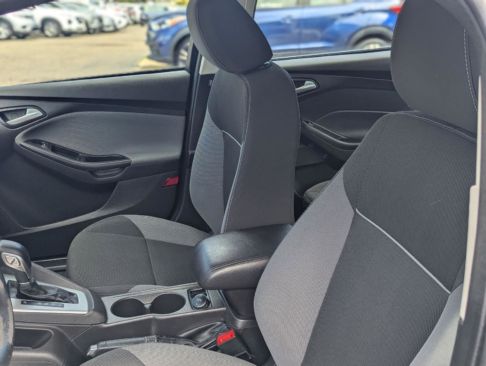 Used 2013 Ford Focus SE FWD image 11