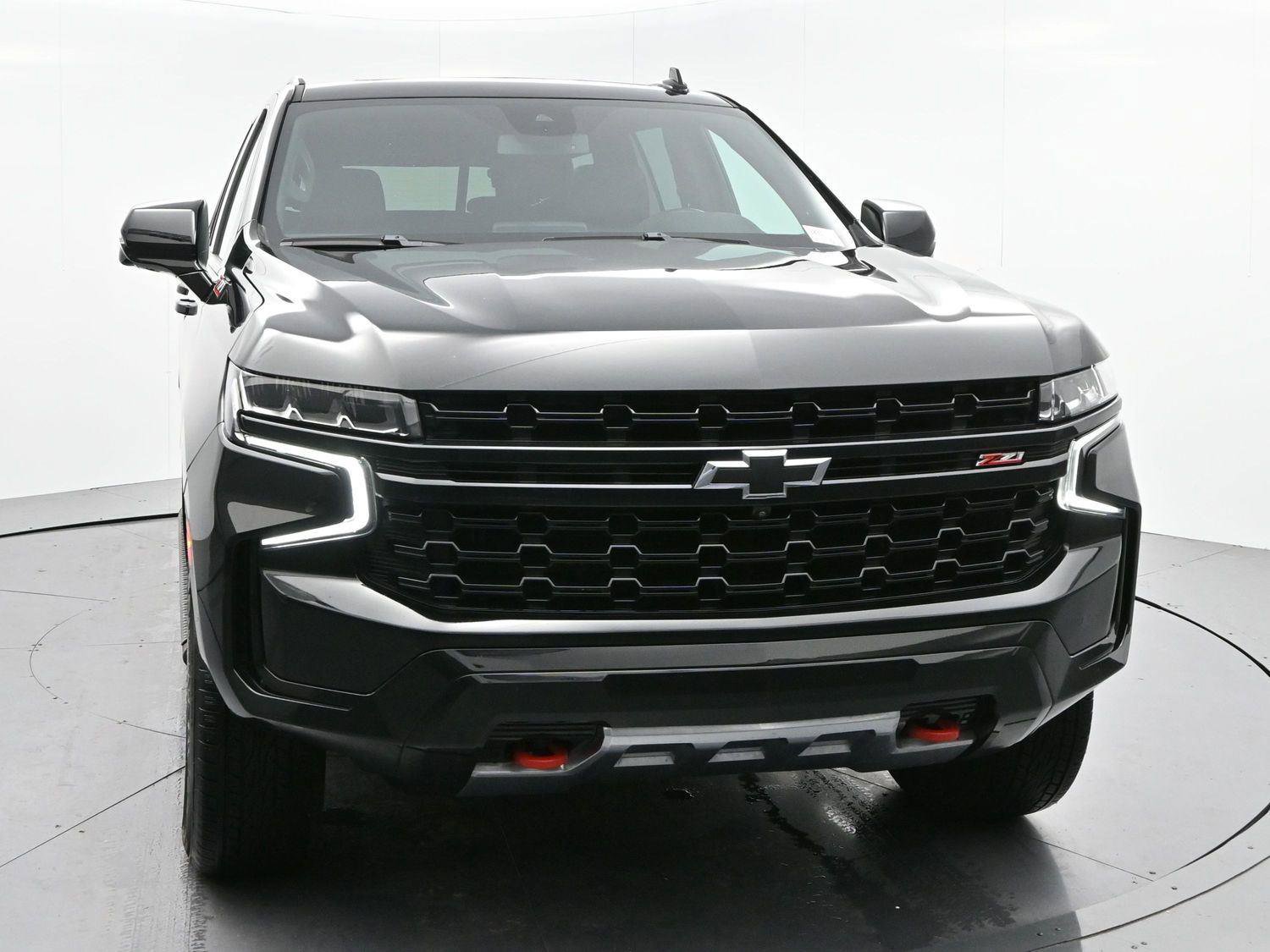 Used 2023 Chevrolet Tahoe Z71 w/ Luxury Package AWD/4WD image 2