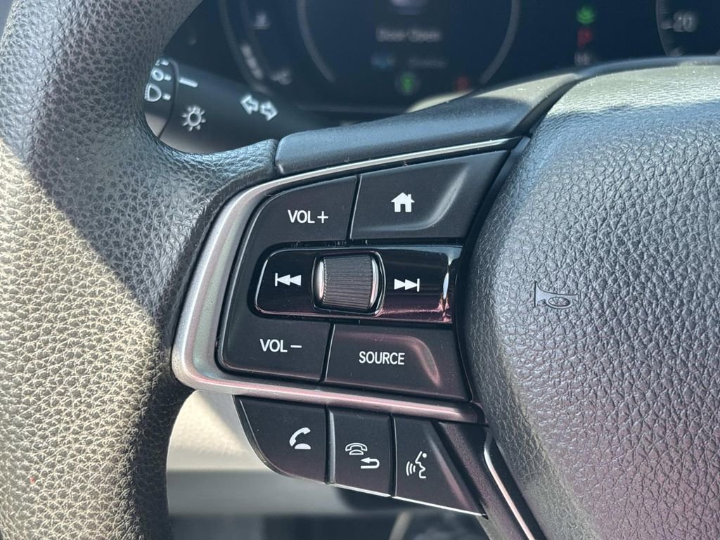 Used 2018 Honda Accord LX image 22