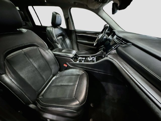 Used 2021 Jeep Grand Cherokee L Limited AWD/4WD image 31