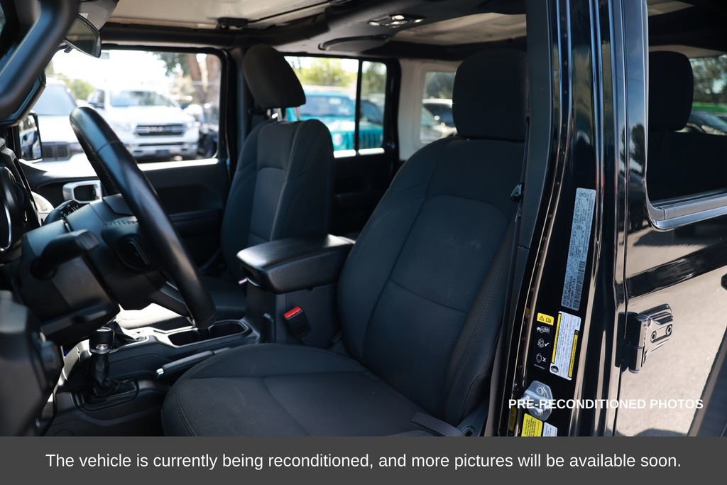 Used 2023 Jeep Wrangler Unlimited w/ Cold Weather Group image 10