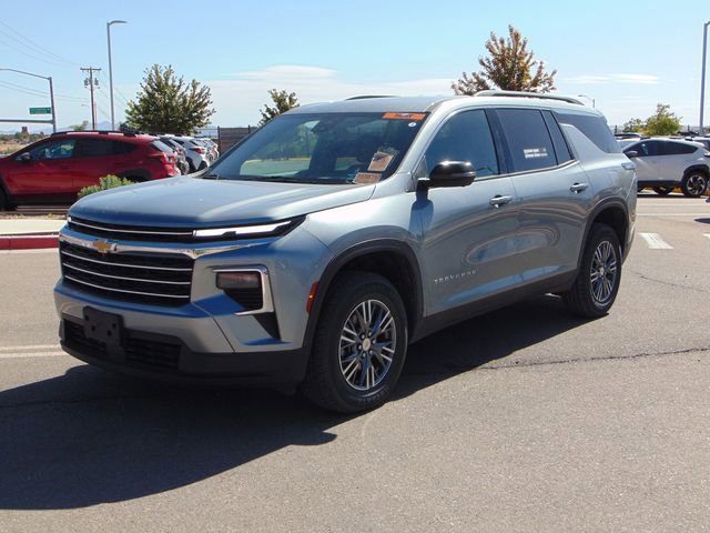 Used 2024 Chevrolet Traverse LT AWD/4WD image 8