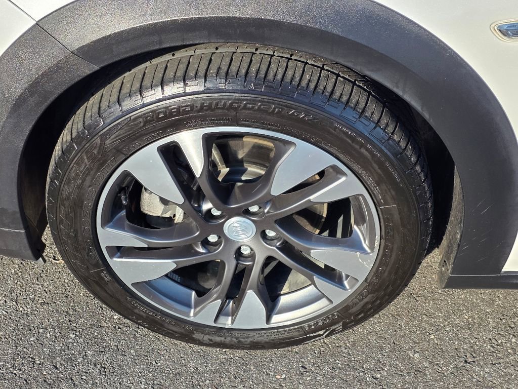 Used 2018 Buick Regal Essence w/ Driver Confidence Package #1 image 11