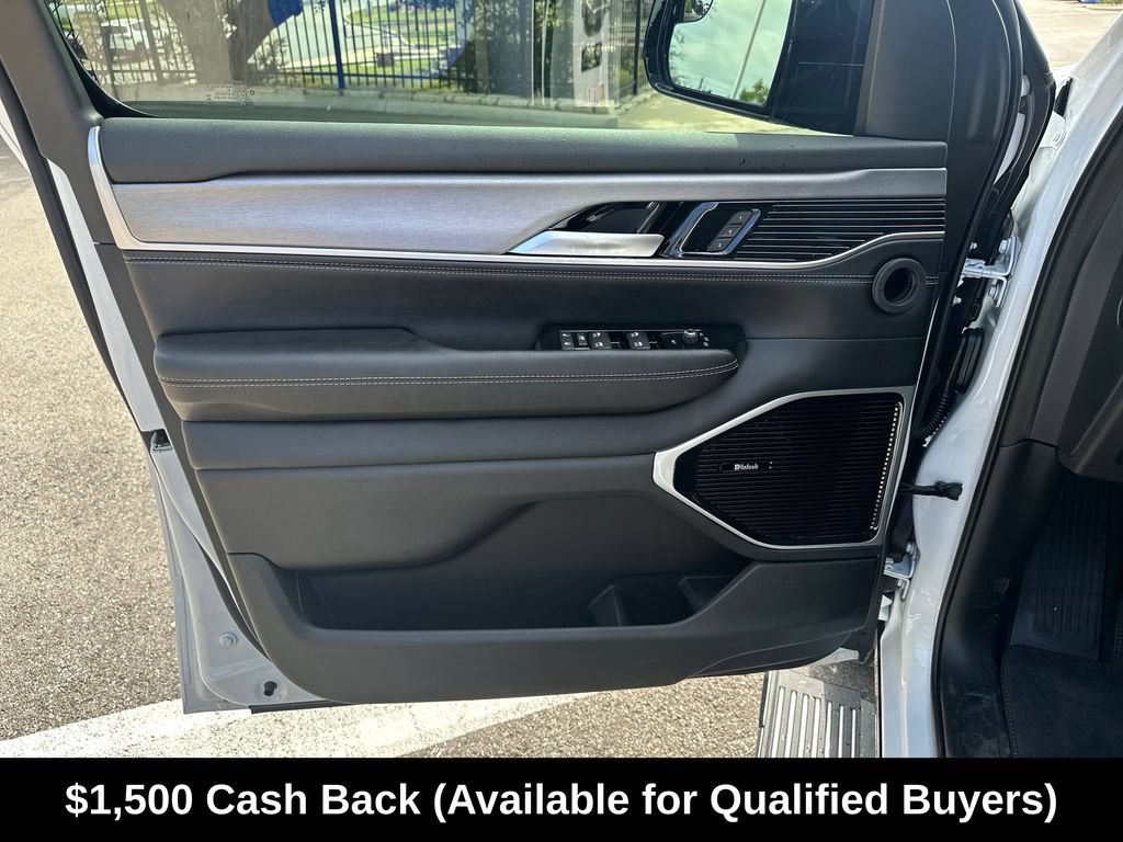 New 2026 Jeep Grand Wagoneer L Limited AWD/4WD image 16