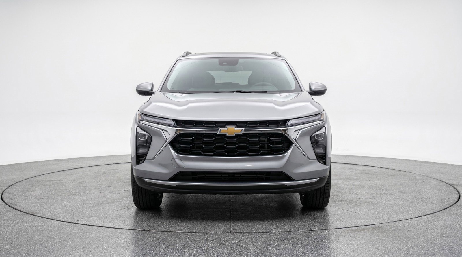 Used 2025 Chevrolet Trax LT FWD image 2