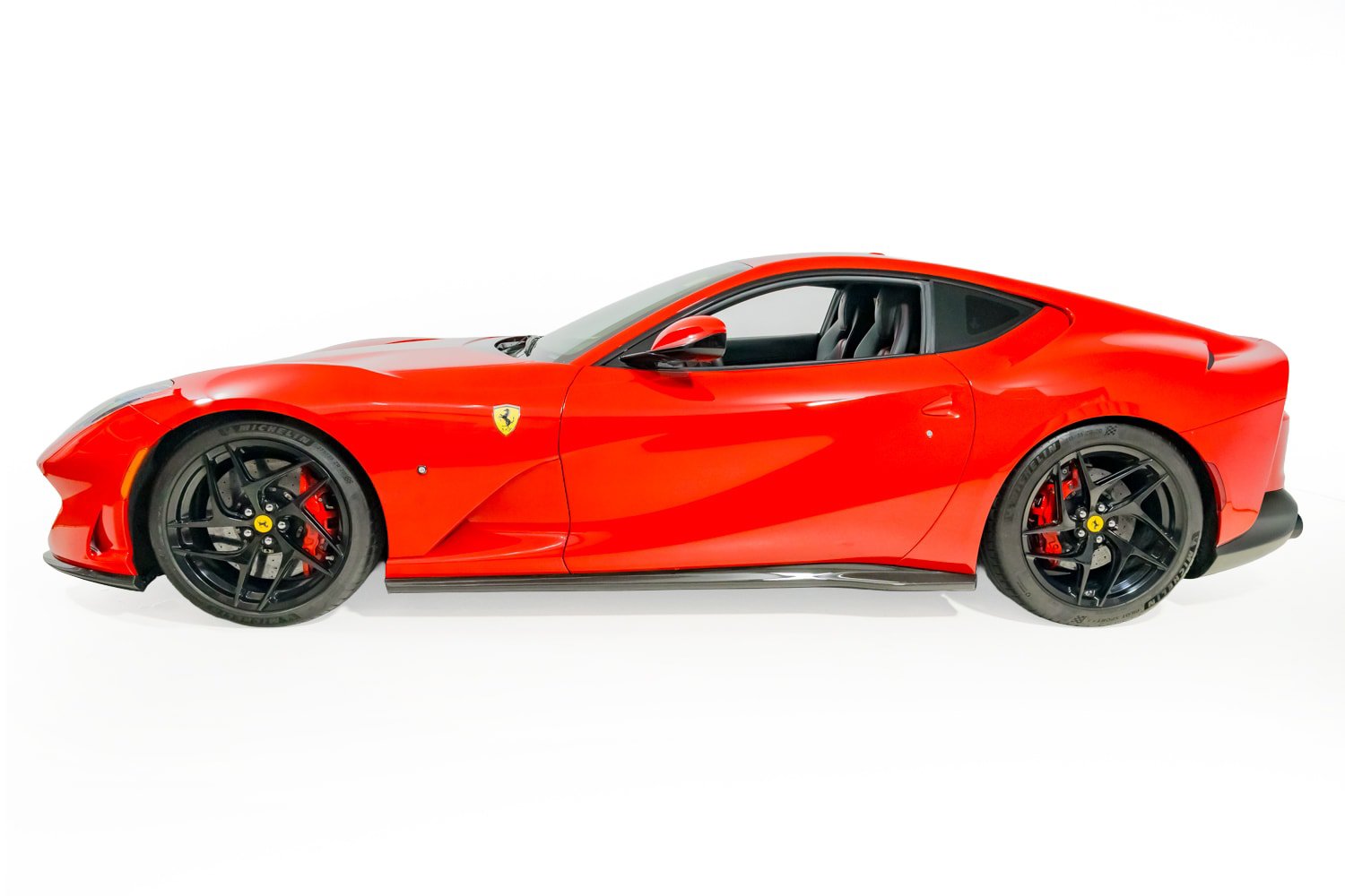 Used 2018 Ferrari 812 Superfast RWD image 3