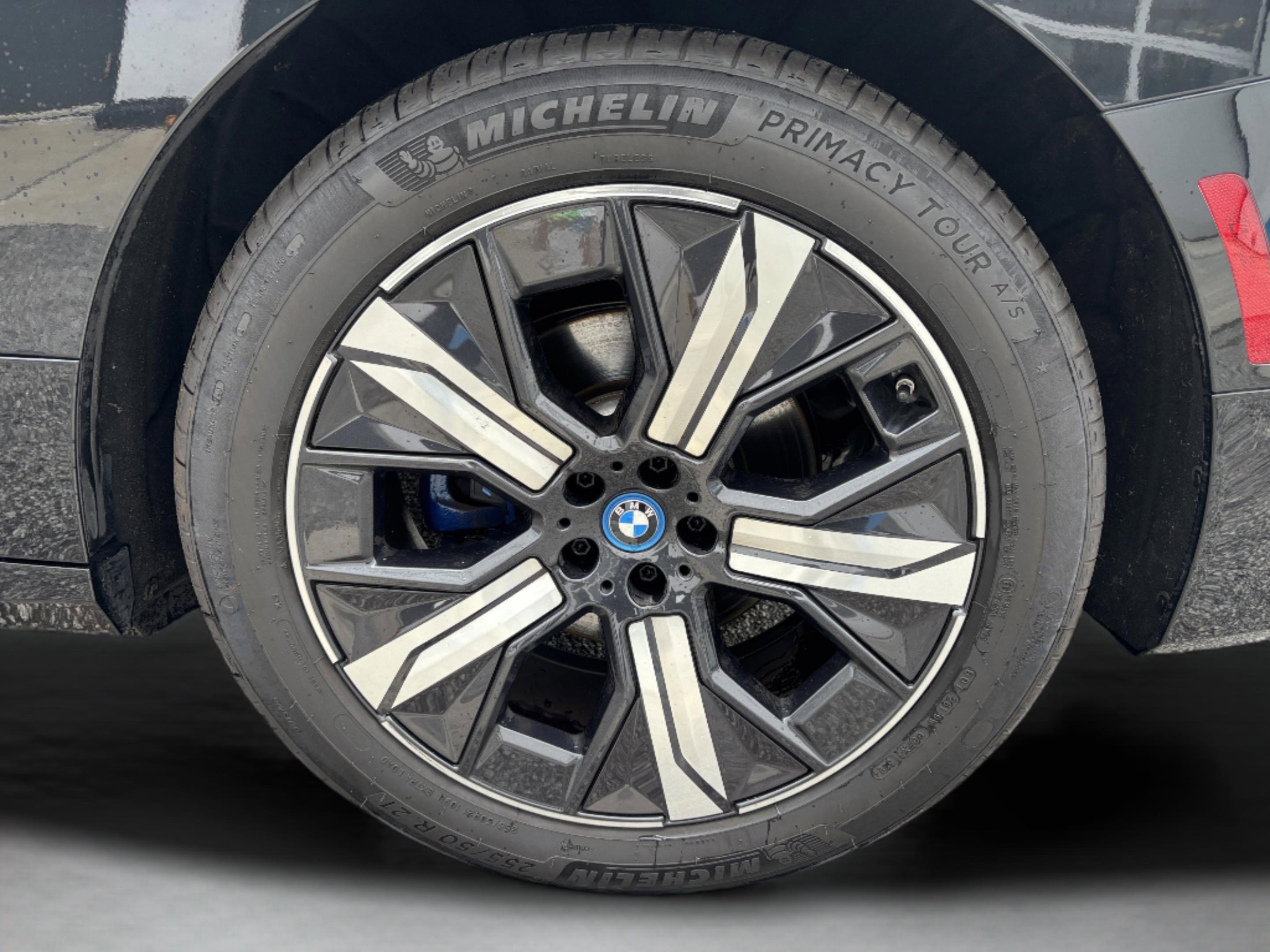 Used 2023 BMW iX M60 w/ Executive Package AWD/4WD image 37