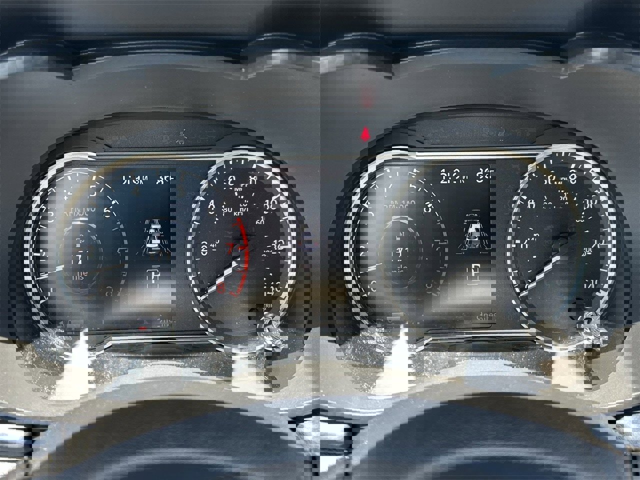 New 2025 Nissan Versa SV image 31