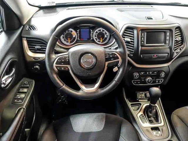 Used 2016 Jeep Cherokee Sport w/ Cold Weather Group FWD image 16
