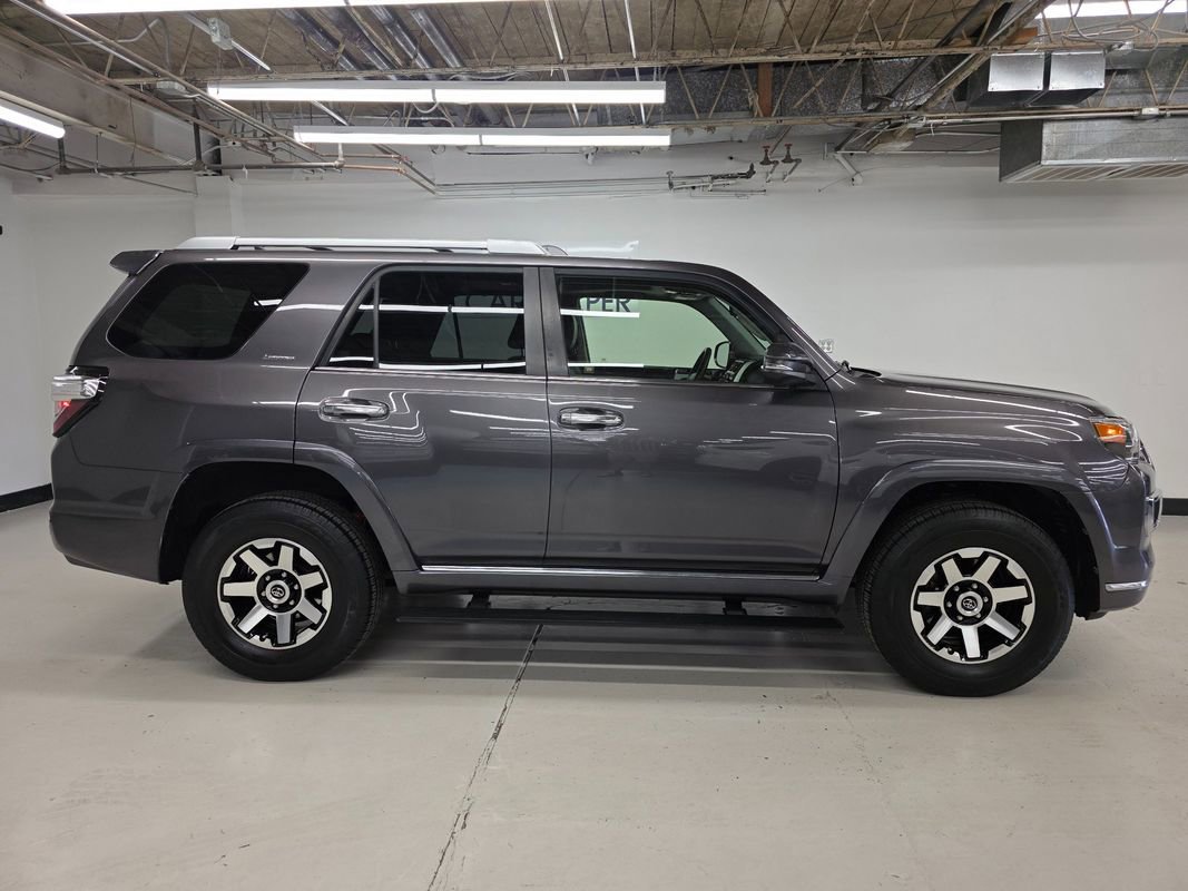 Used 2015 Toyota 4Runner Limited AWD/4WD image 17