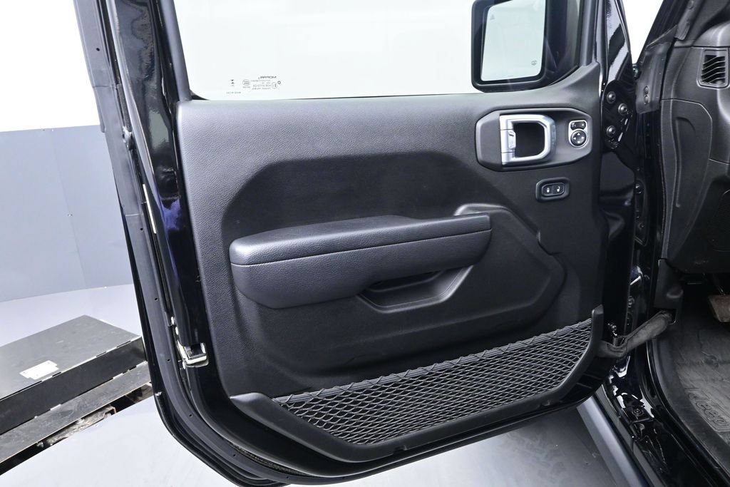 Used 2025 Jeep Wrangler Unlimited Sport AWD/4WD image 12
