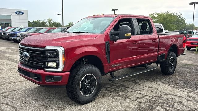 New 2026 Ford F350 Platinum w/ Tremor Off-Road Package AWD/4WD image 3