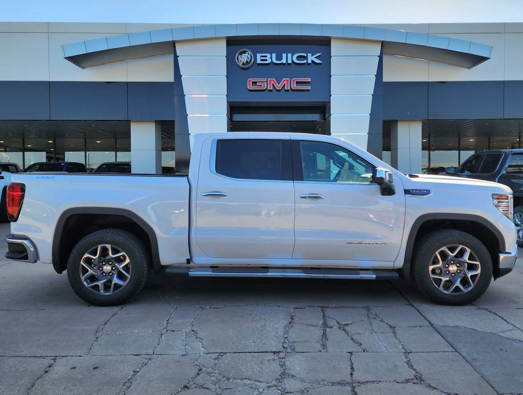 New 2026 GMC Sierra 1500 SLT image 3
