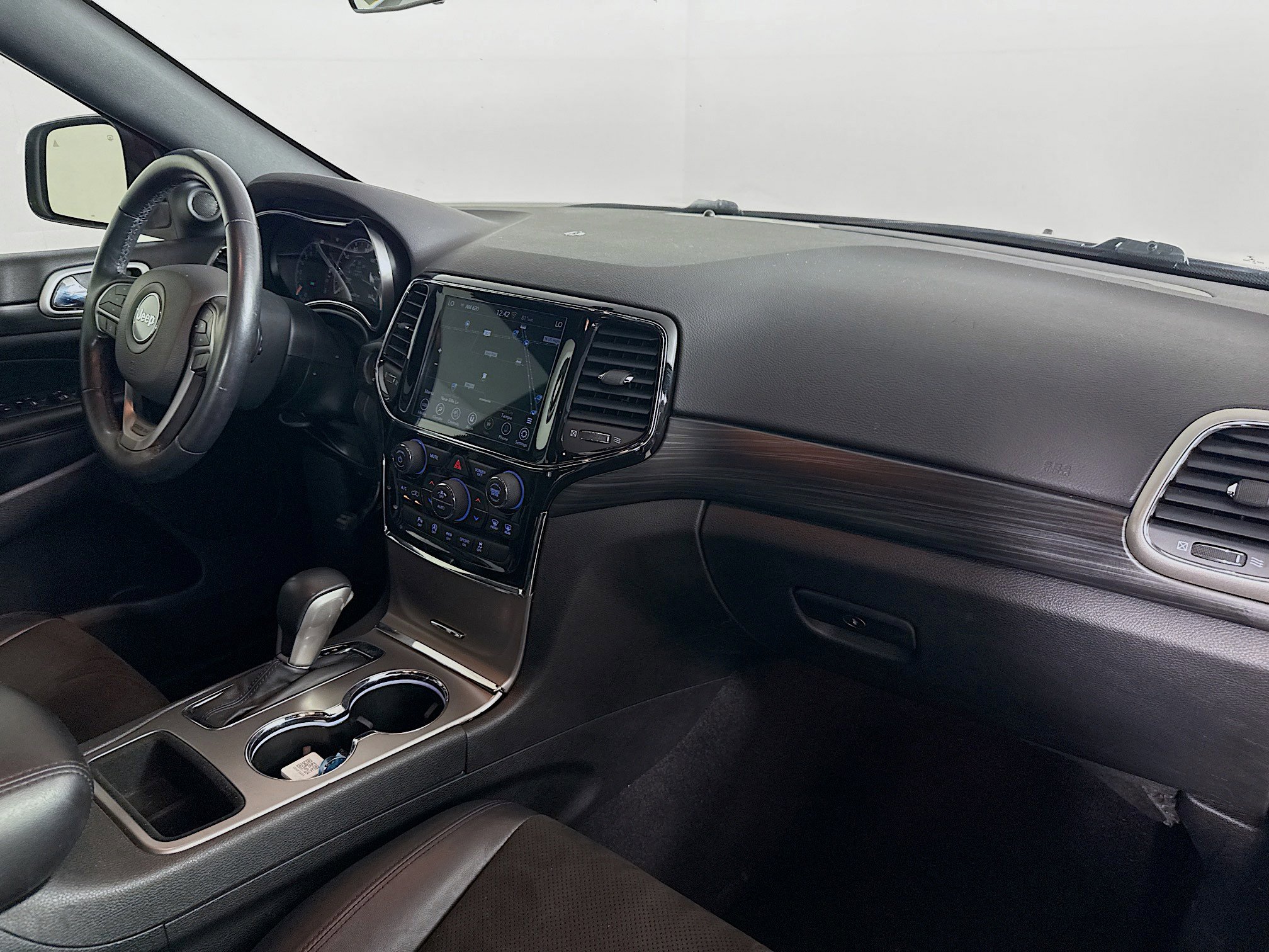 Used 2021 Jeep Grand Cherokee Laredo X image 35