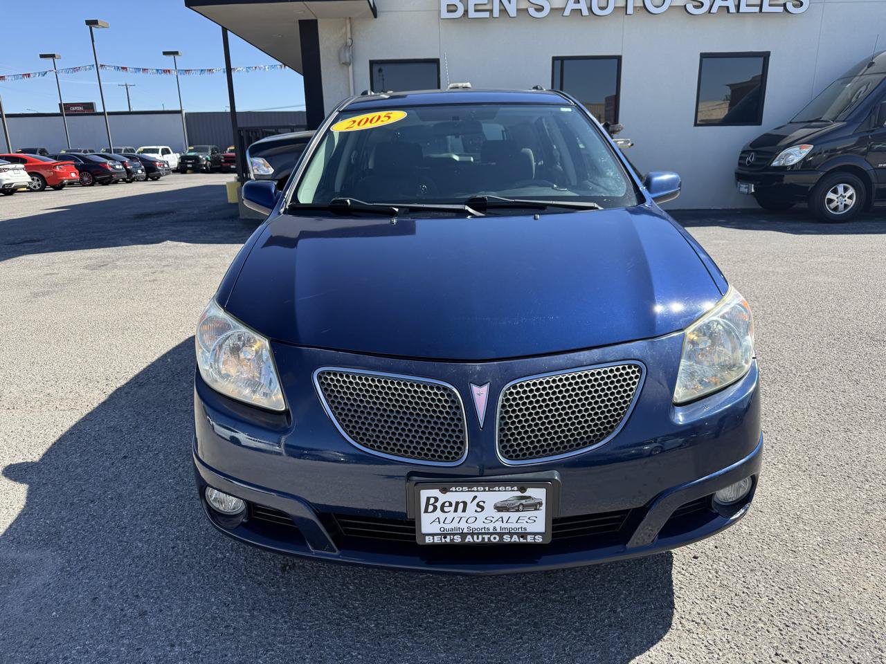 Used 2005 Pontiac Vibe w/ Power Group Value Package FWD image 3