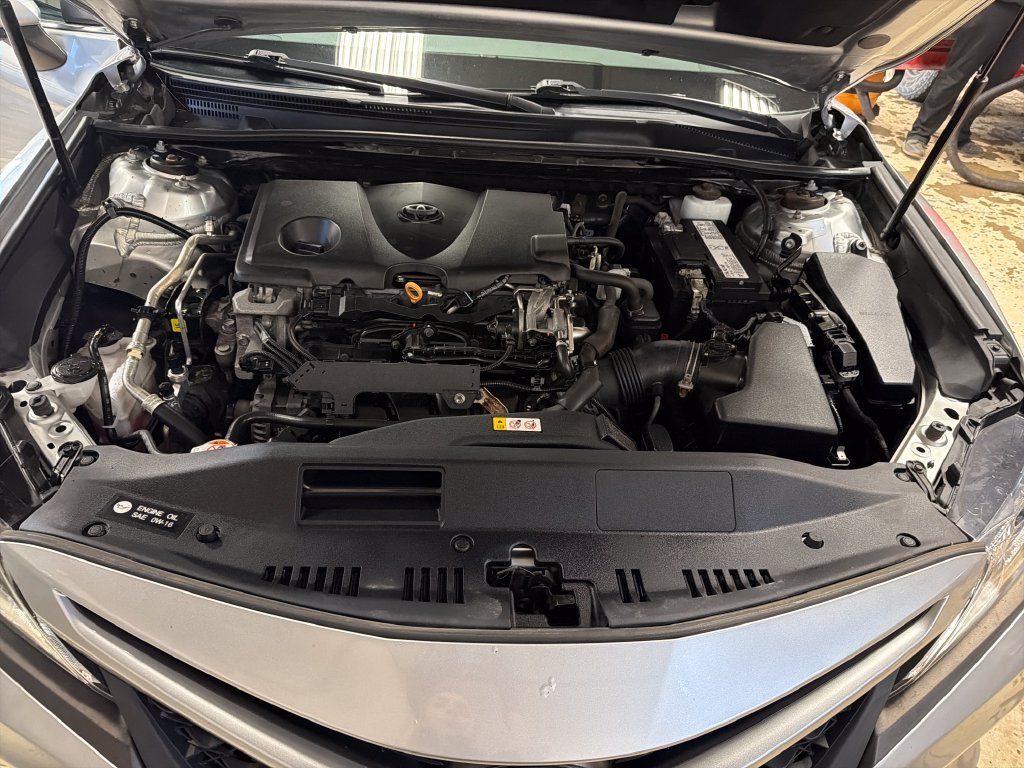 Used 2019 Toyota Camry SE FWD image 9