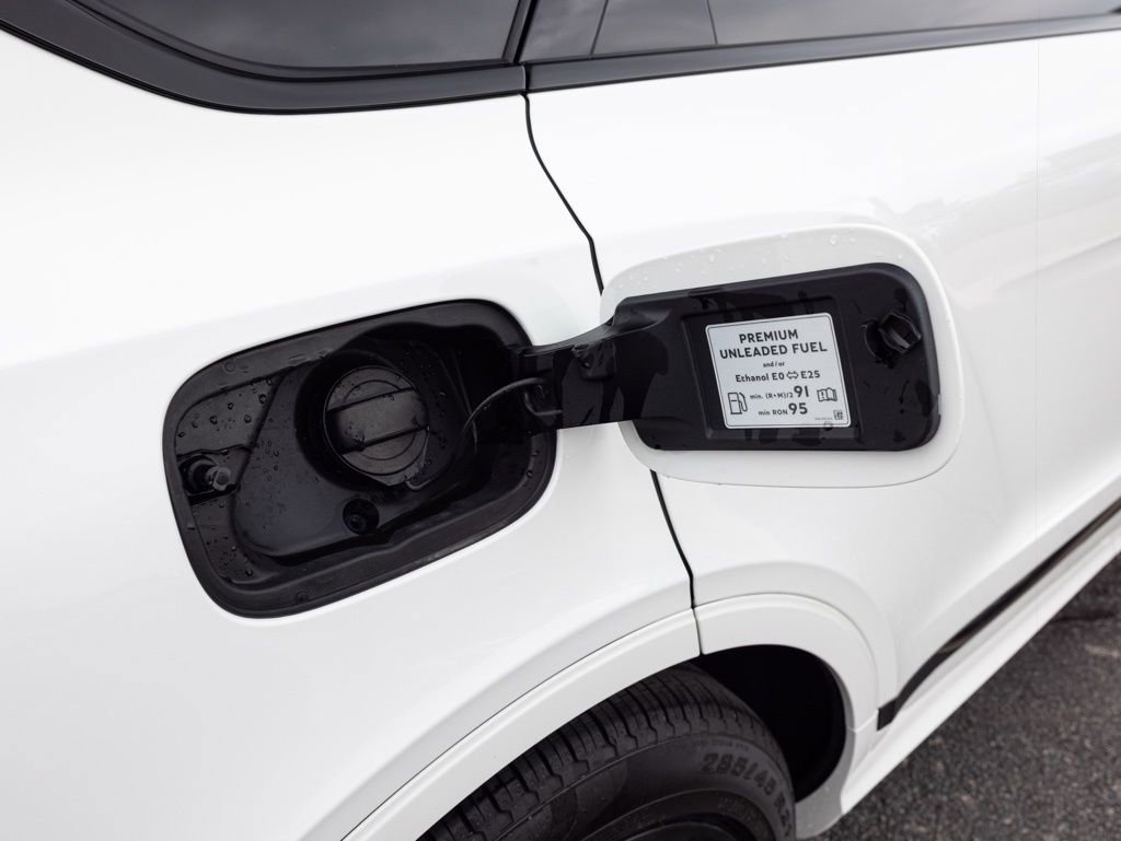 Used 2024 Bentley Bentayga image 67