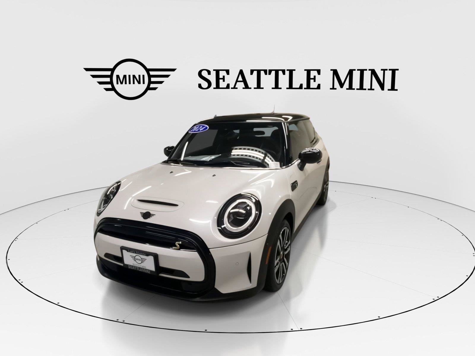 Used 2024 MINI Cooper SE FWD image 4