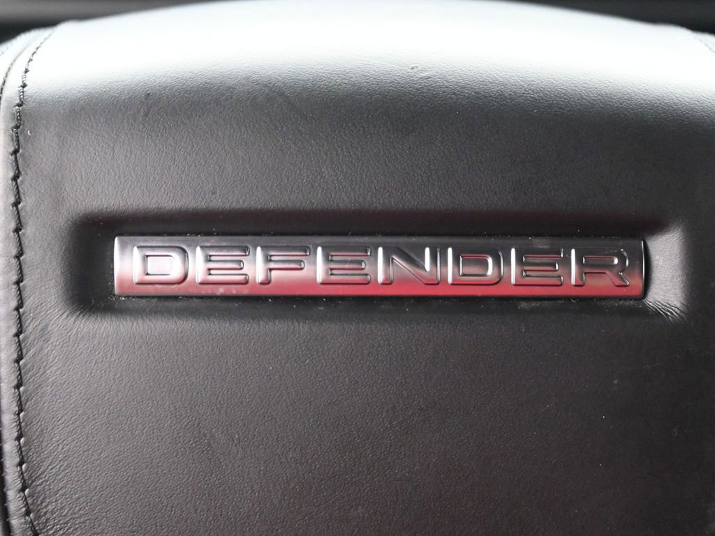 Used 2023 Land Rover Defender 130 X-Dynamic SE image 23