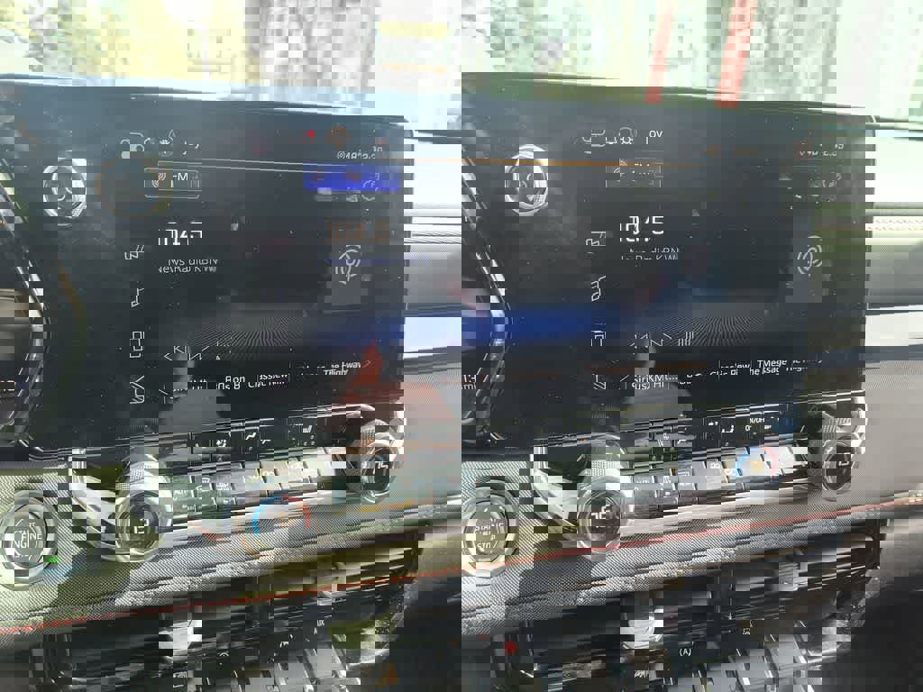 Used 2024 Chevrolet Colorado Z71 w/ Z71 Convenience Package 2 image 16