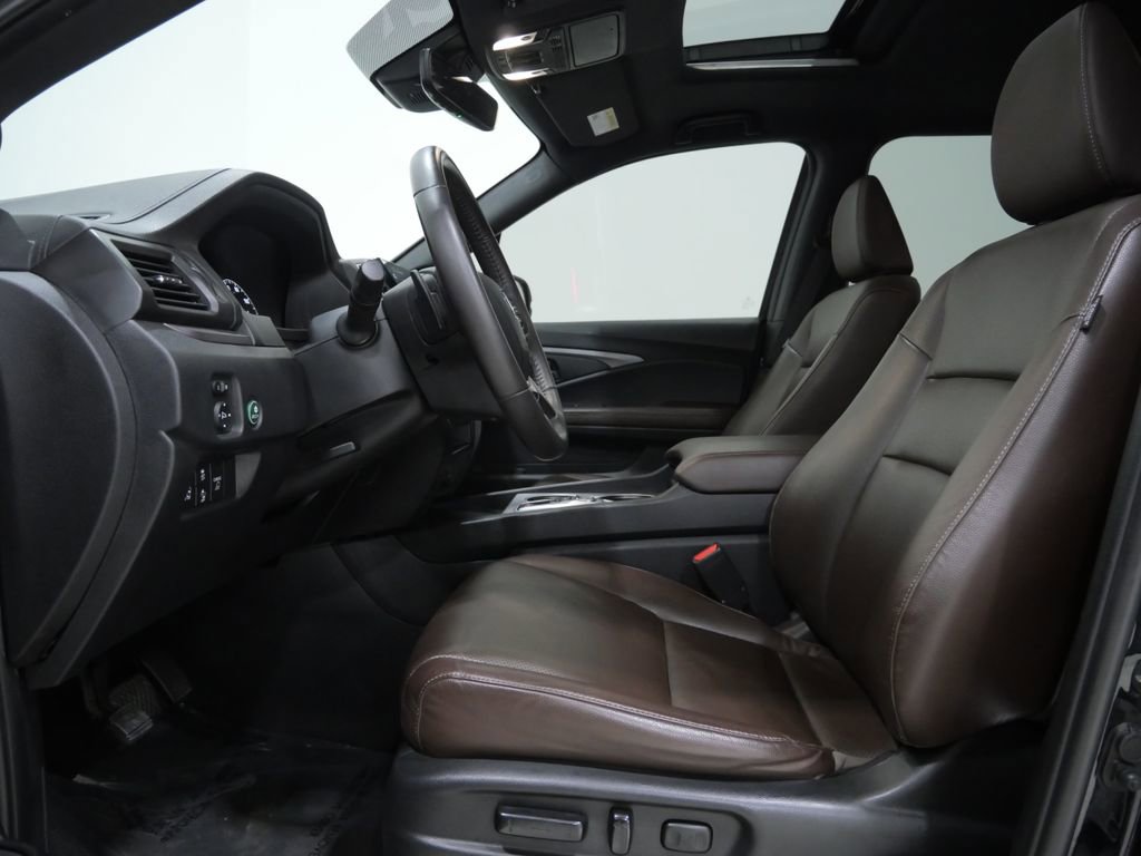 Used 2025 Honda Ridgeline RTL image 11