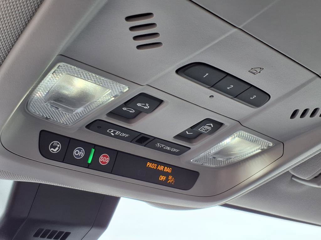 Certified 2022 GMC Terrain SLT w/ Infotainment Package II image 17