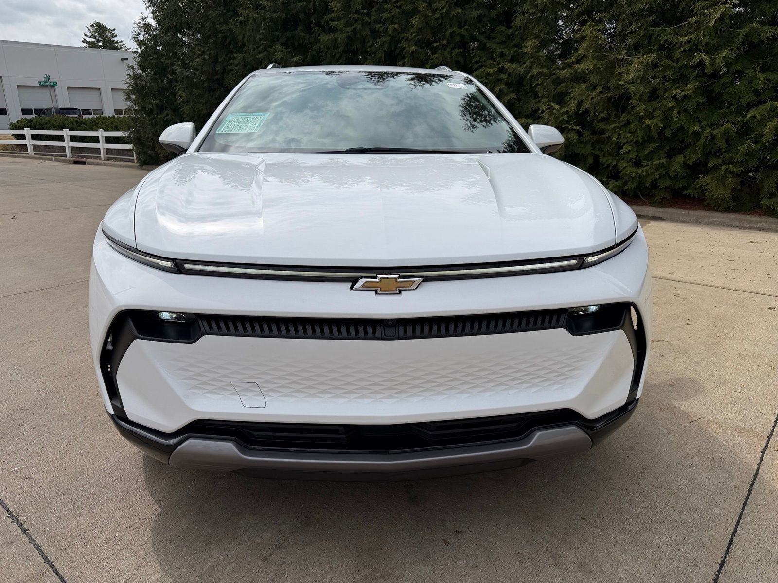 Used 2025 Chevrolet Equinox EV LT w/ Convenience Package FWD image 6