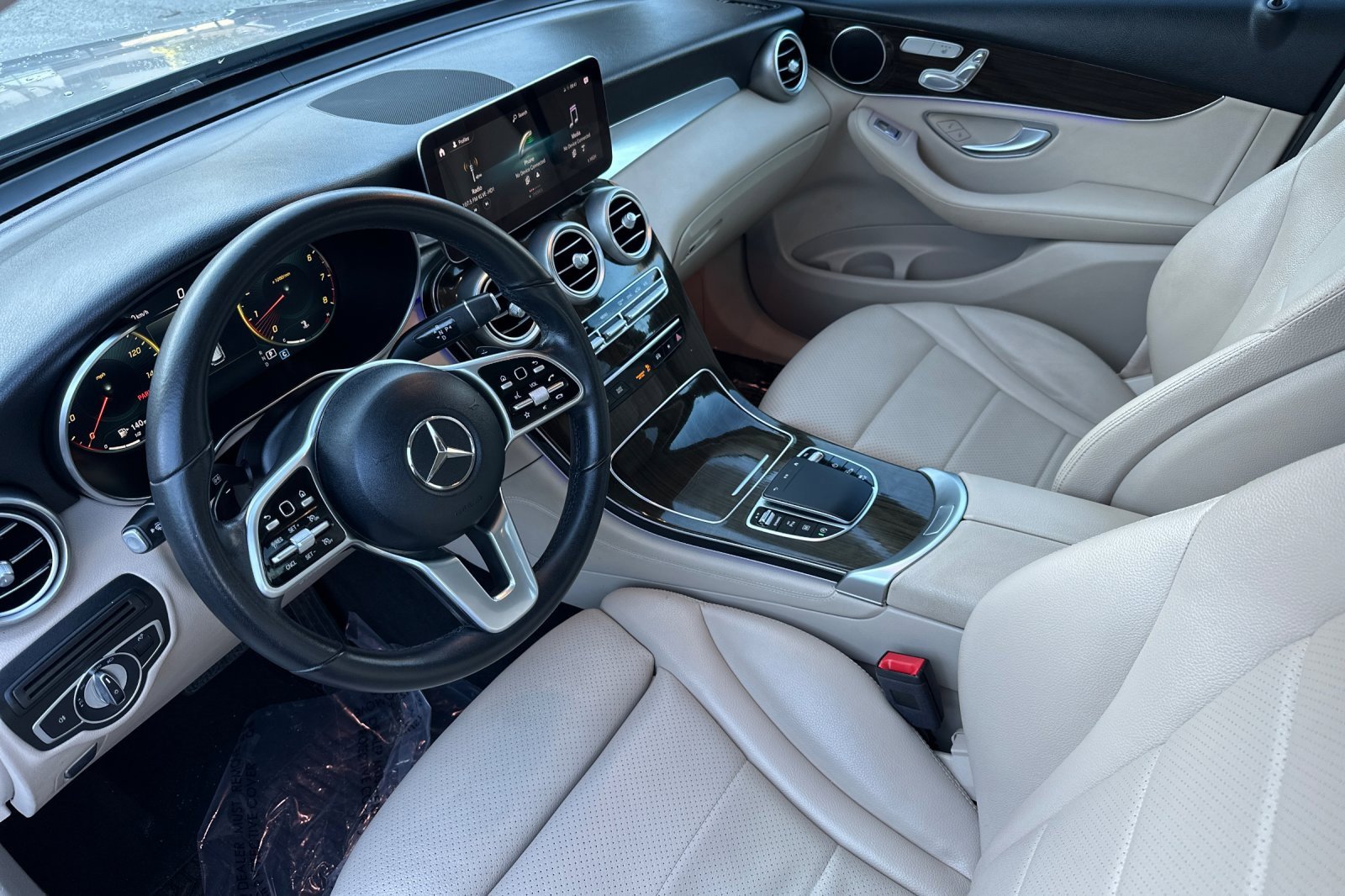 Used 2020 Mercedes-Benz GLC 300 4MATIC image 10