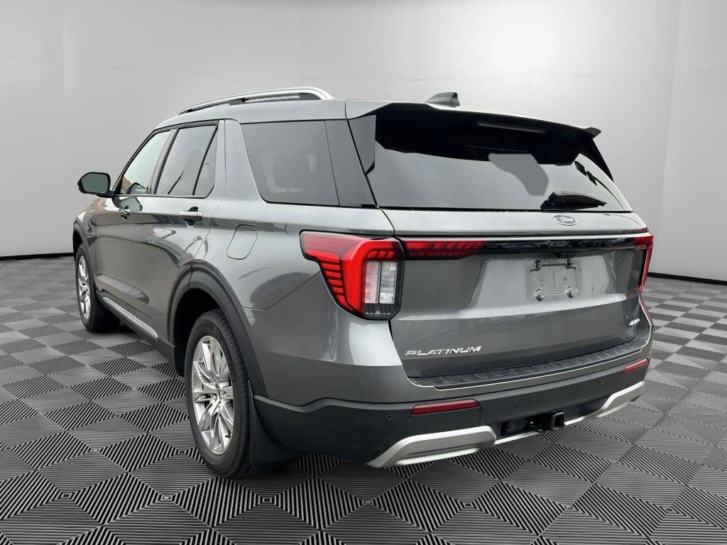 Used 2025 Ford Explorer Platinum image 5