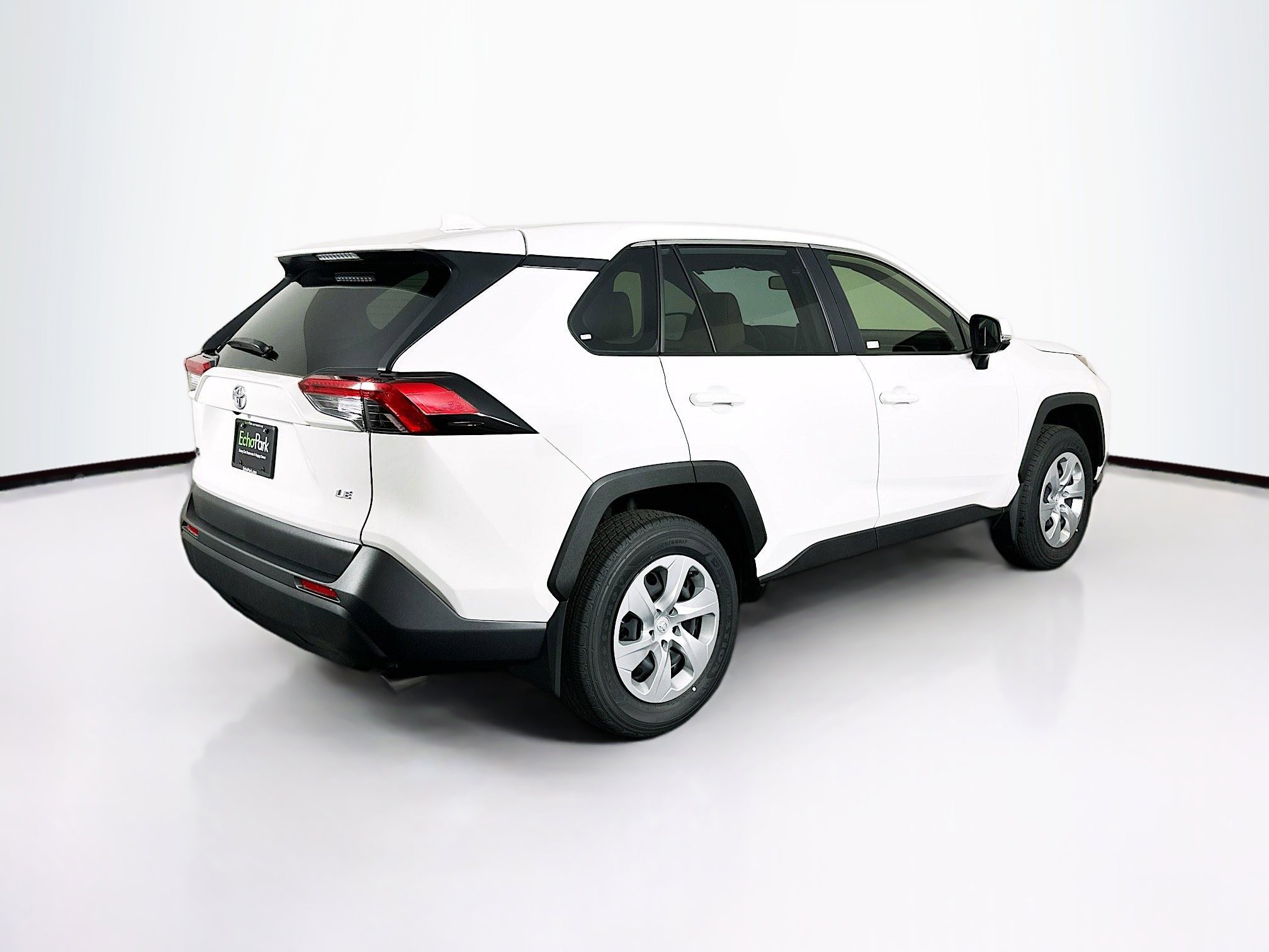 Used 2025 Toyota RAV4 LE image 9