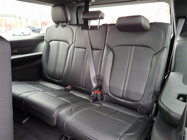 New 2025 Jeep Wagoneer 4WD w/ Convenience Group I image 8