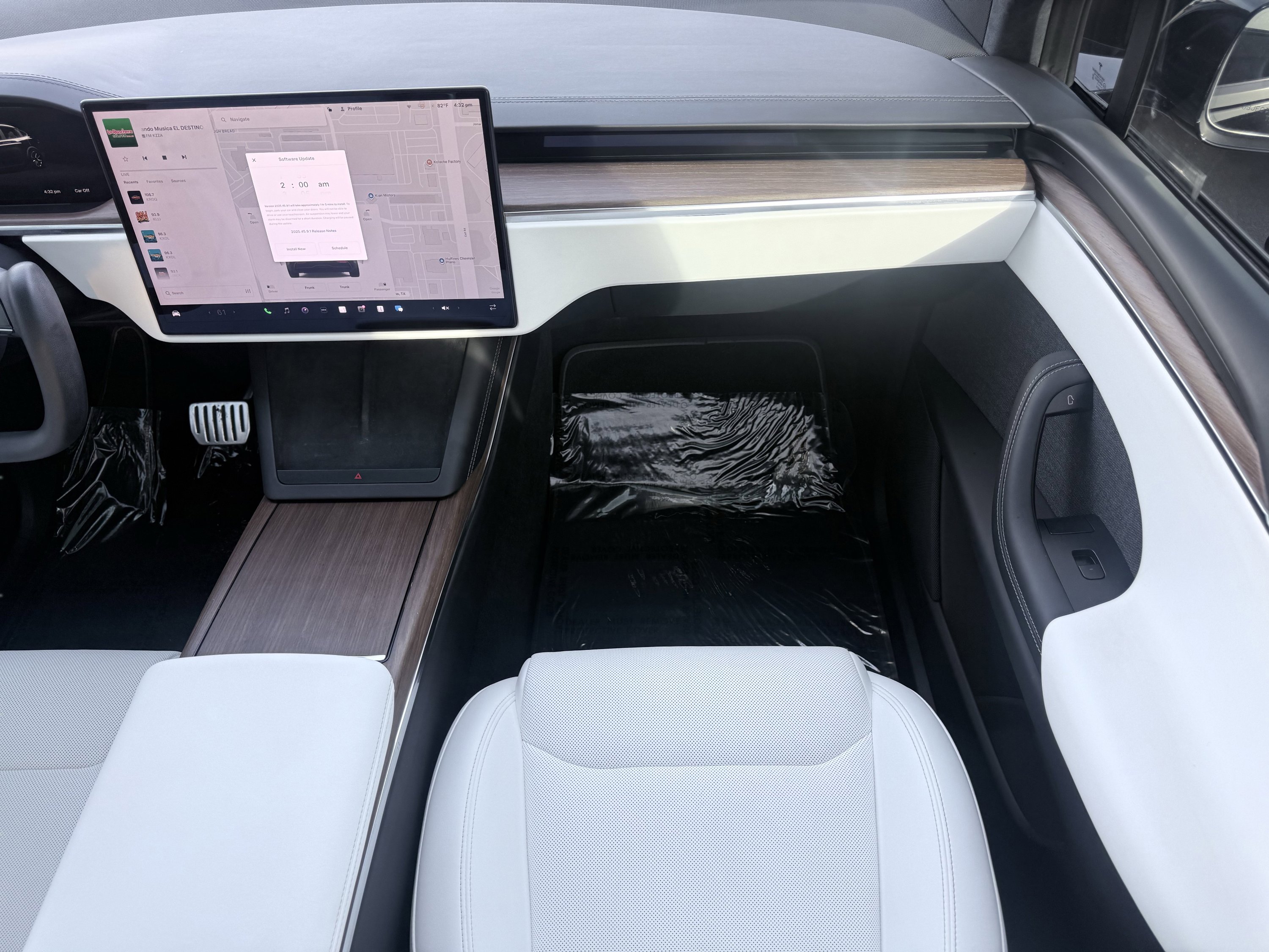 Used 2023 Tesla Model X image 47