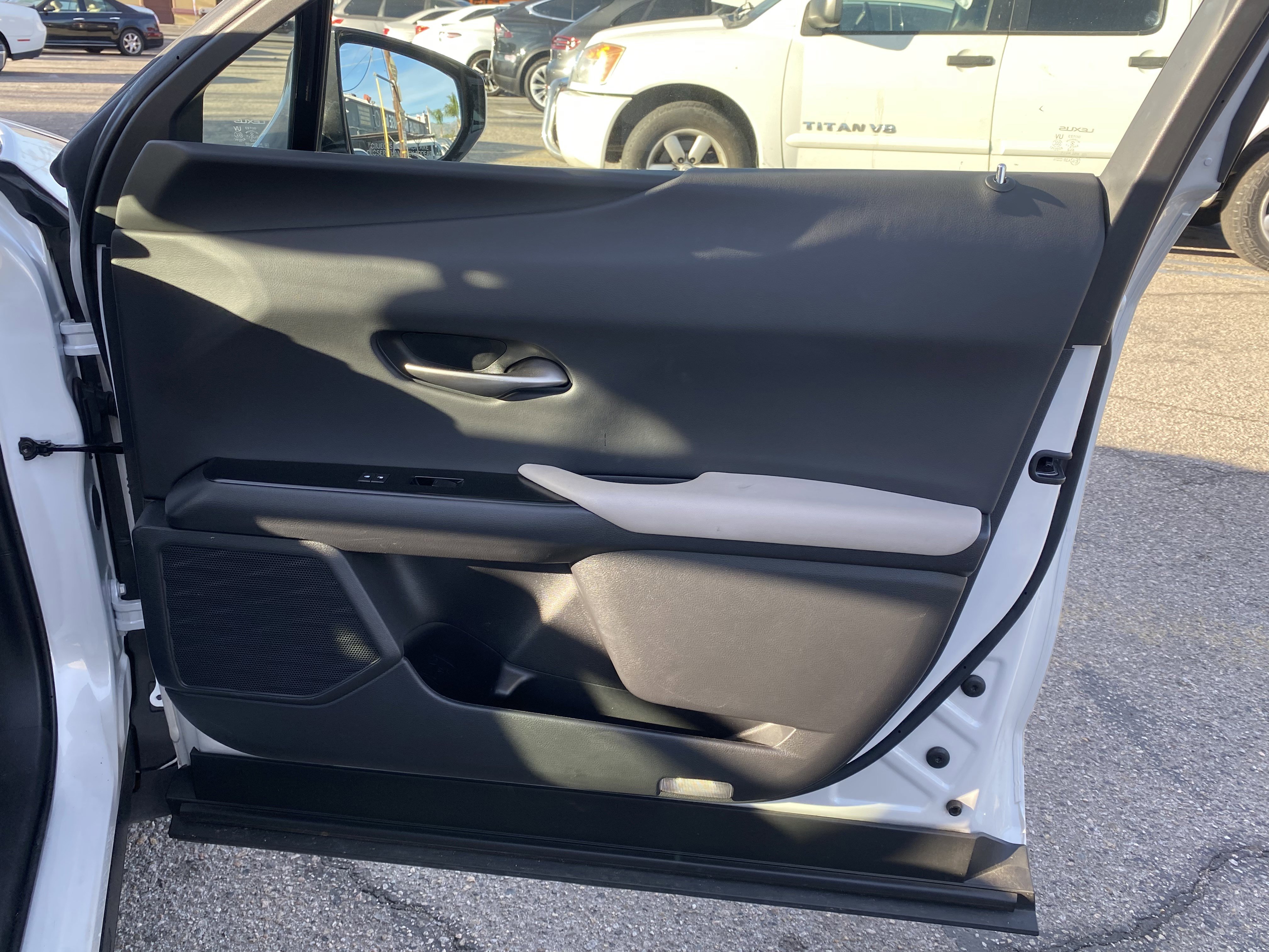 Used 2022 Lexus UX 250h w/ Accessory Package (Z1) image 26
