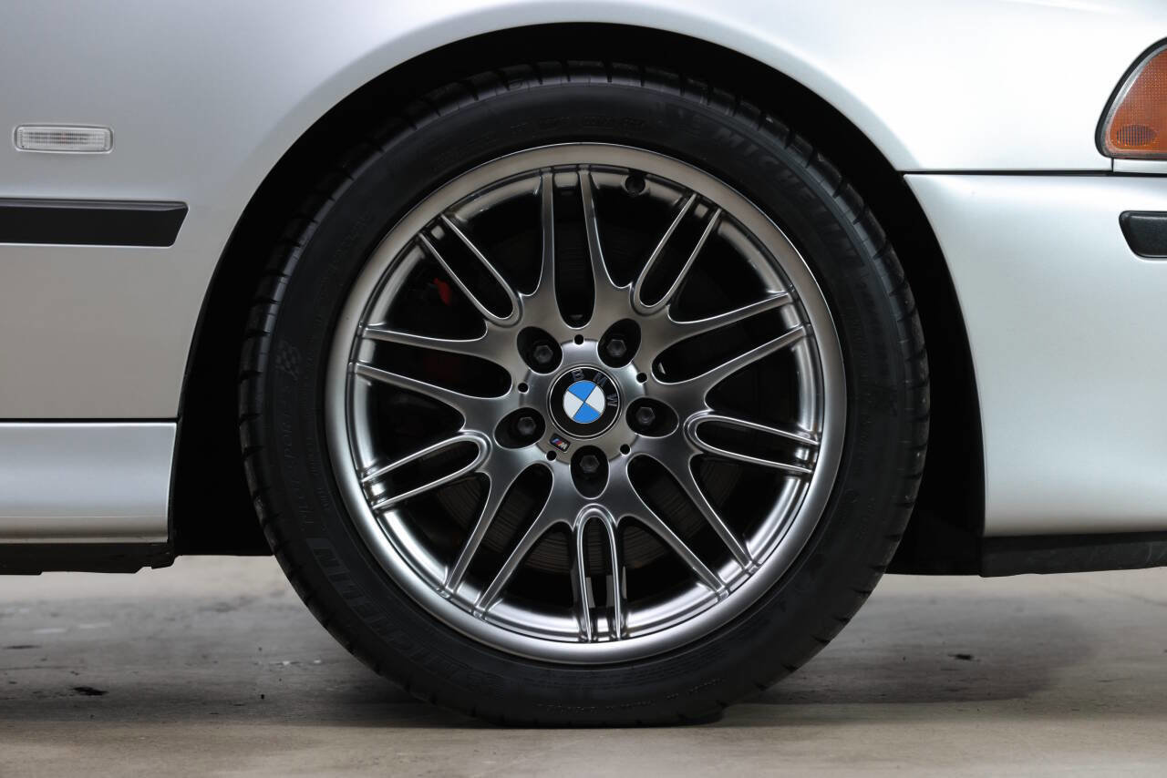 Used 2003 BMW M5 image 48