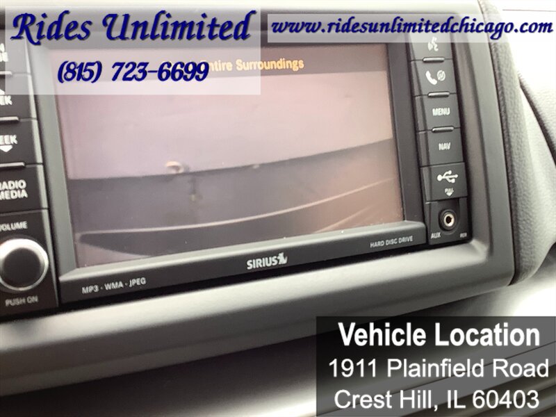 Used 2010 Volkswagen Routan SEL Premium FWD image 23