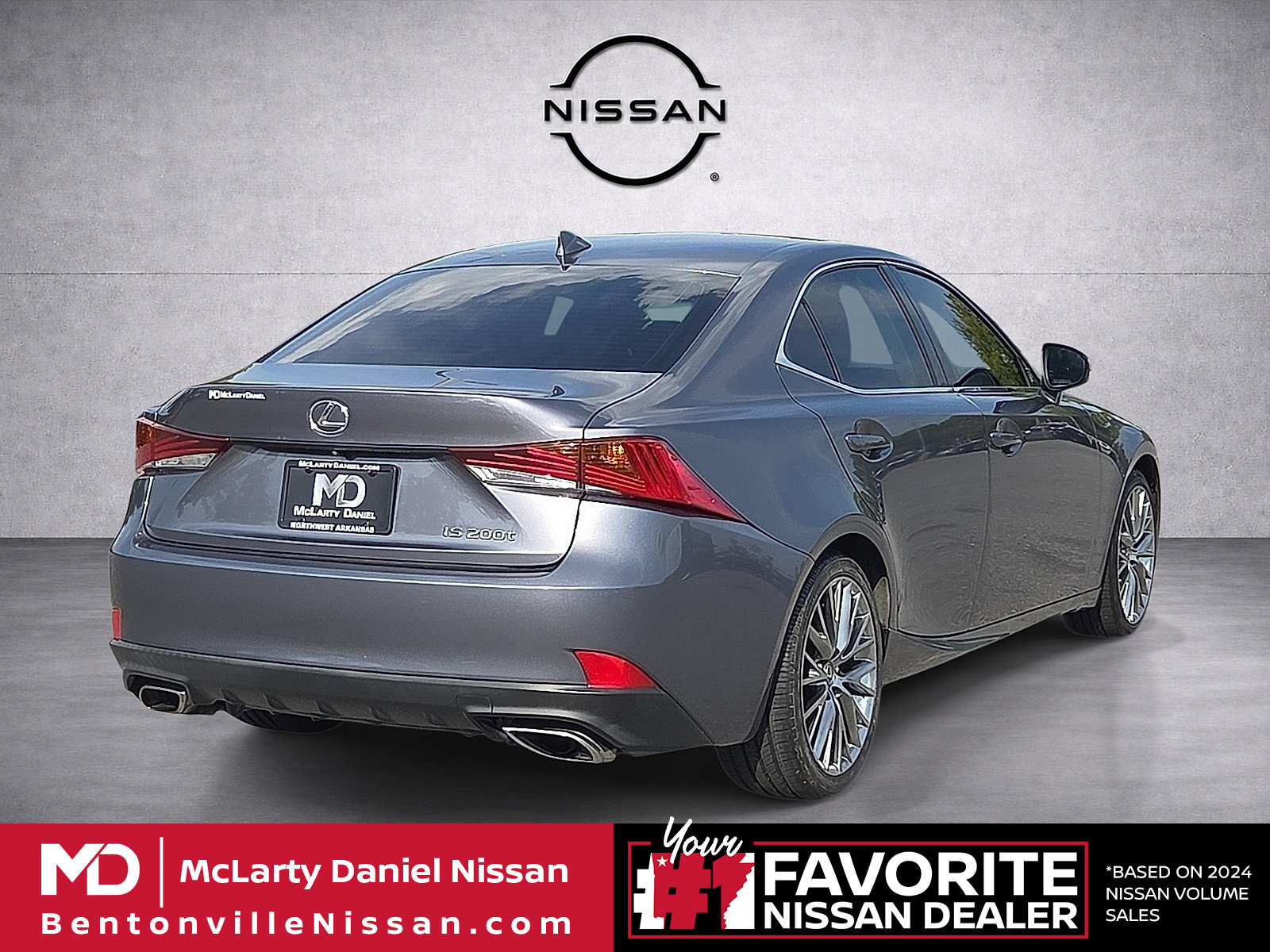 Used 2017 Lexus IS 200t RWD image 5