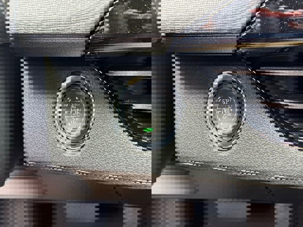 New 2025 Buick Enclave Sport Touring w/ Super Cruise Package image 28