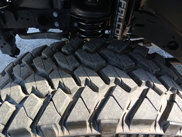 Used 2025 Jeep Gladiator Sport image 29